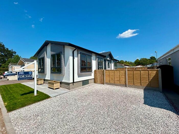 2 Bedroom Park Home For Sale In The Wilderness, Wootton Hall, B95