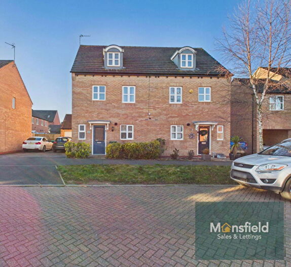 4 Bedroom Semi Detached House For Sale In Ocean Drive, Warsop, Mansfield, NG20