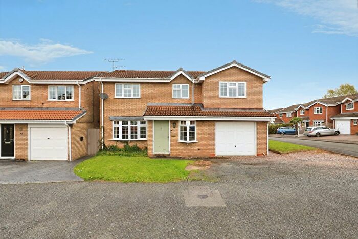 5 Bedroom Detached House For Sale In Raglan Avenue, Perton Wolverhampton, Staffordshire, WV6