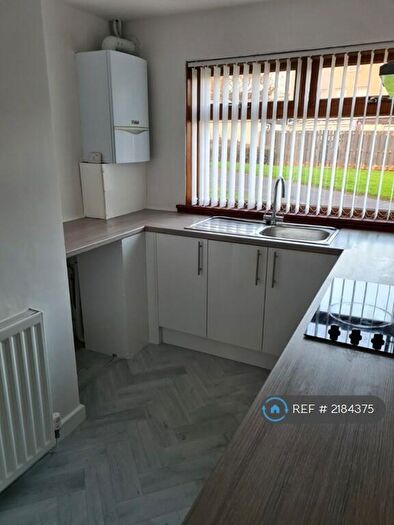 2 Bedroom End Of Terrace House To Rent In Sundrum Pl, Kilwinning, KA13