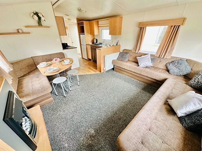 2 Bedroom Park Home For Sale In Beach Road, St. Osyth, Clacton-On-Sea, CO16