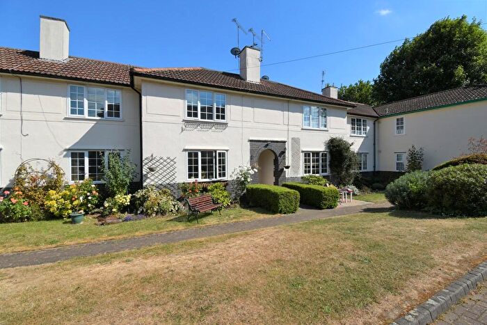 2 Bedroom Apartment To Rent In Guessens Court, Welwyn Garden City., AL8