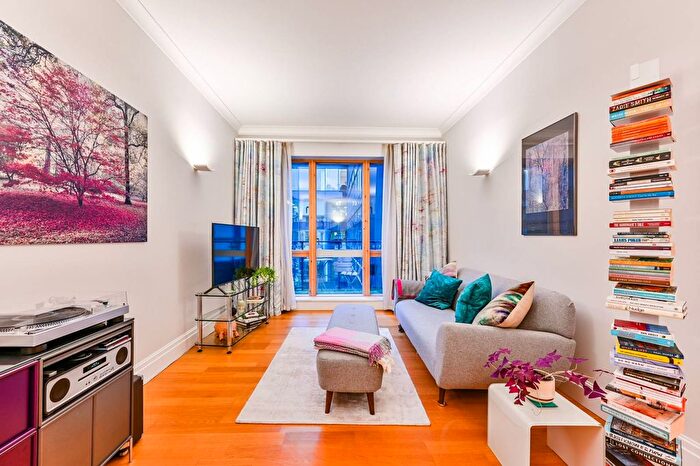 2 Bedroom Flat For Sale In Tudor Street, City, London, EC4Y