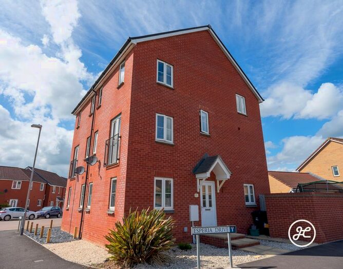 3 Bedroom Semi-Detached House For Sale In Romney Road, Stockmoor, Bridgwater, TA6