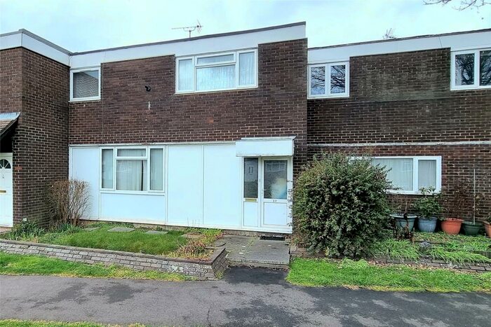 4 Bedroom Terraced House To Rent In Ballantyne Road, Farnborough, GU14