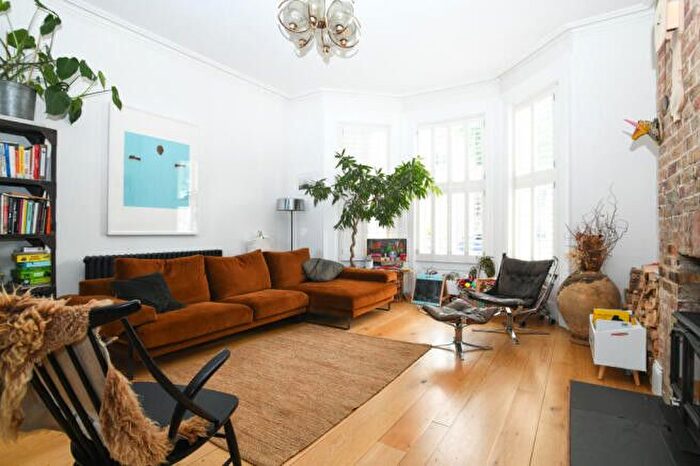 4 Bedroom Maisonette To Rent In Compton Avenue, Brighton, East Sussex, BN1