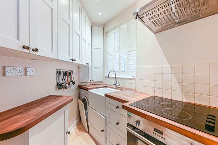 1 Bedroom Flat To Rent In Kings Road, Chelsea, London, SW3
