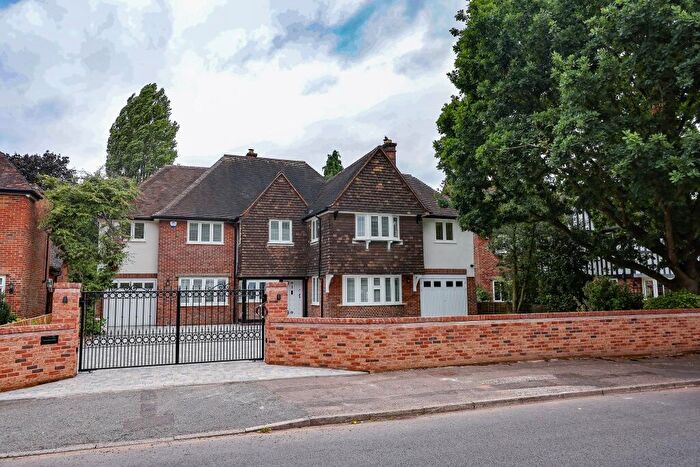 4 Bedroom Detached House To Rent In Wyvern Road, Sutton Coldfield, West Midlands, B74