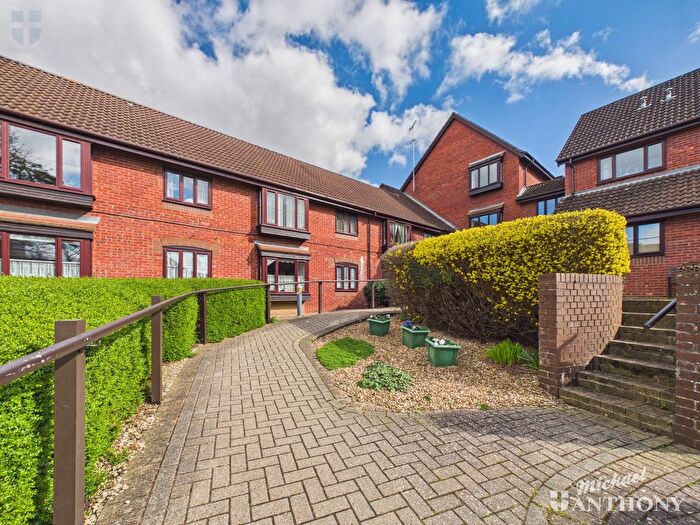 1 Bedroom Flat For Sale In Churchill Court, Beaconsfield Road, Aylesbury, HP21