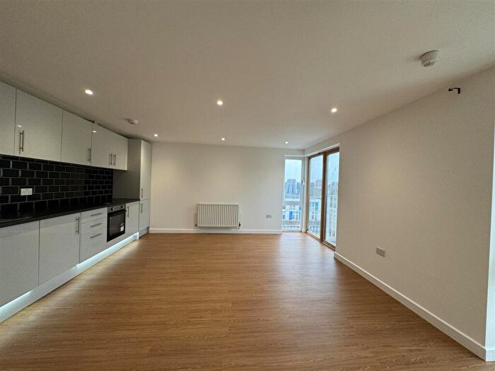 2 Bedroom Flat To Rent In Axe Street, Barking, IG11