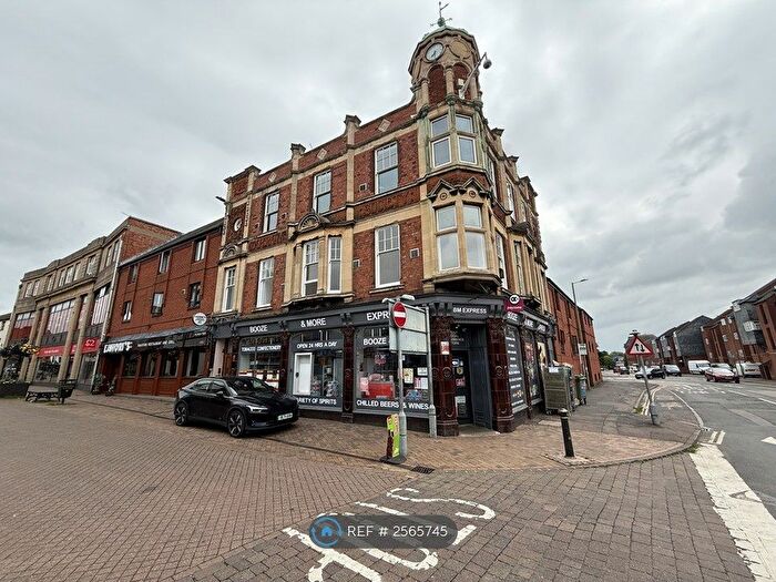 2 Bedroom Flat To Rent In Broad Street, Banbury, OX16