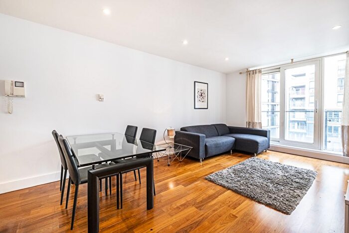 2 Bedroom Flat To Rent In Praed Street, London, W2