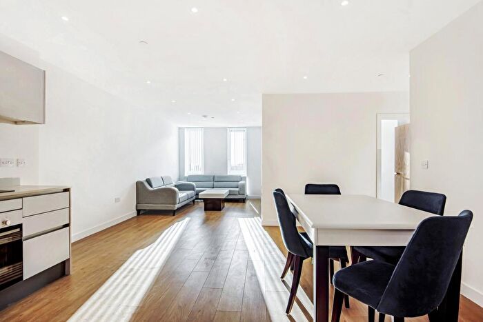2 Bedroom Apartment To Rent In Royal Winchester House, Bracknell, RG12