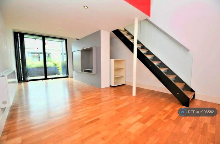 2 Bedroom Terraced House To Rent In Ash Street, Salford, M6