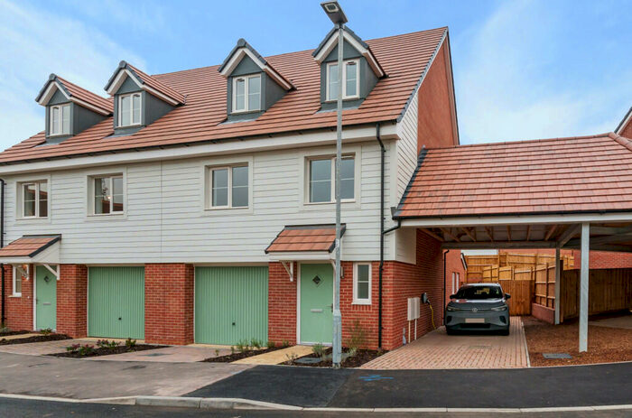 4 Bedroom Semi-Detached House For Sale In Hotham Drive, Binfield, Bracknell, RG42