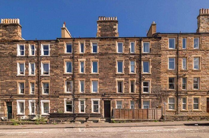 1 Bedroom Flat For Sale In Stewart Terrace, Edinburgh, Midlothian, EH11