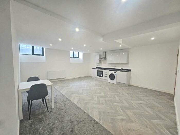 1 Bedroom Apartment To Rent In Duke Street, Bradford, West Yorkshire, BD1