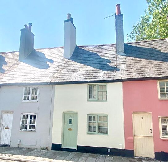 2 Bedroom Cottage For Sale In North Wallington, Fareham, PO16