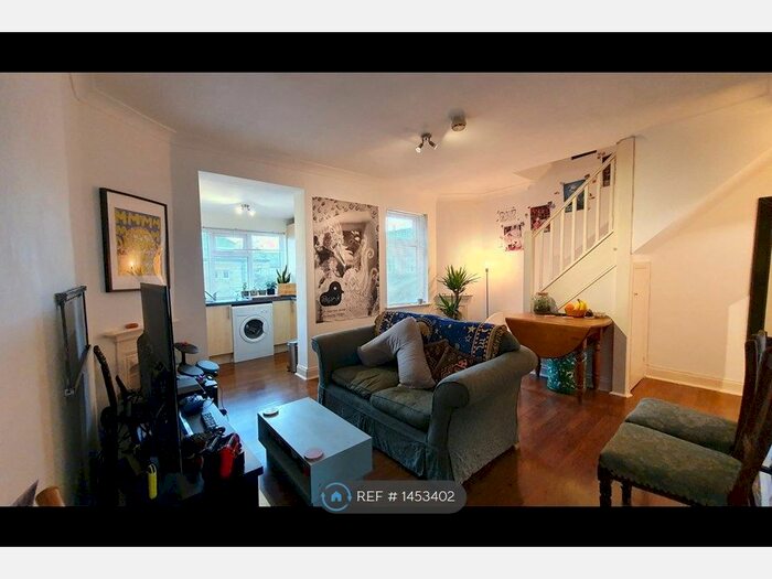 2 Bedroom Flat To Rent In Ealing, London, W5