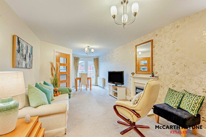 1 Bedroom Apartment For Sale In Goodes Court, Baldock Road, Royston, Herts, SG8