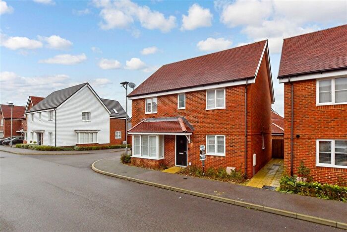 4 Bedroom Detached House For Sale In Cambridgeshire Walk, Faygate, Horsham, West Sussex, RH12