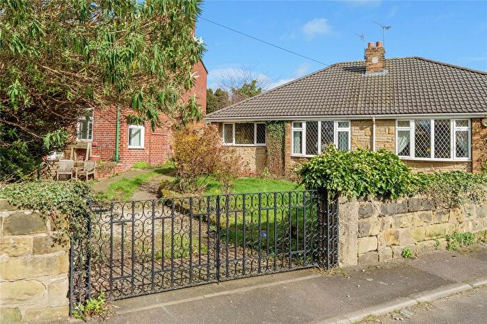 2 Bedroom Bungalow For Sale In School Lane, Ryhill, Wakefield, West Yorkshire, WF4