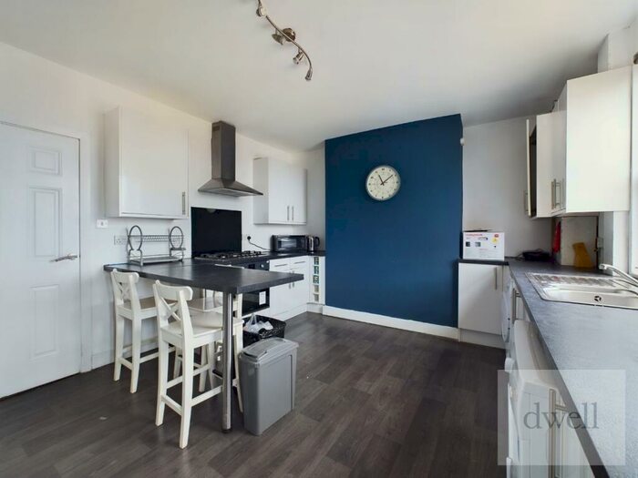 1 Bedroom Terraced House To Rent In Cemetery Road, Beeston, Leeds, LS11