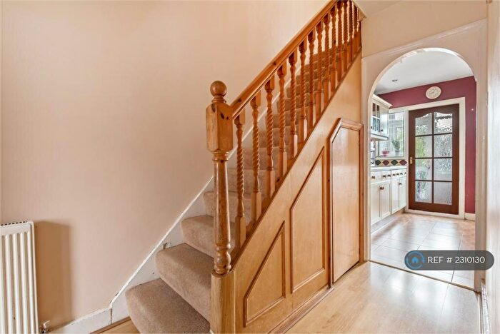 3 Bedroom Terraced House To Rent In Dryhill Road, Belvedere, DA17