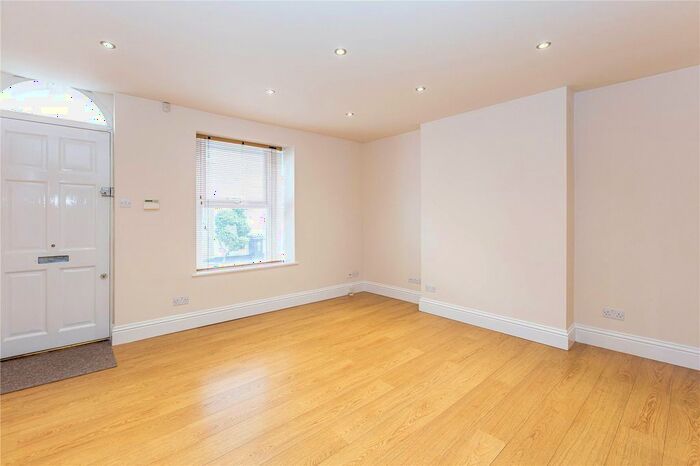 2 Bedroom Terraced House To Rent In High Street, Clifton, Bristol, BS8
