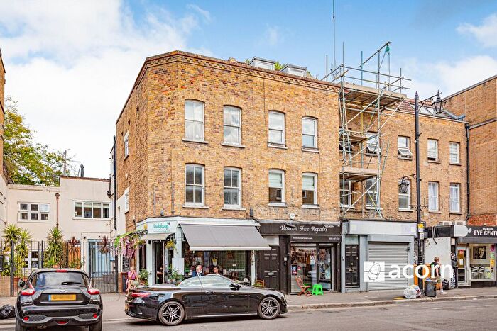 2 Bedroom Flat To Rent In Hoxton Street, London, N1