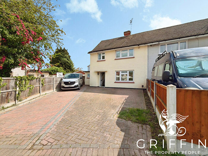 3 Bedroom Semi-Detached House To Rent In St. Marys Crescent, Basildon, SS13