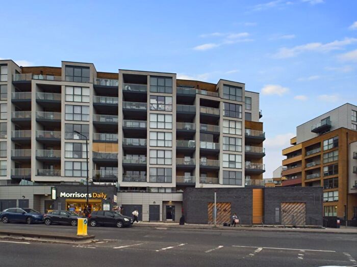 1 Bedroom Flat For Sale In Mill Court, A Station Road, London, N11