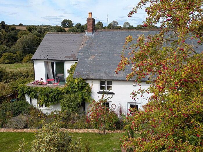 4 Bedroom Semi-Detached House For Sale In Ludwell, SP7