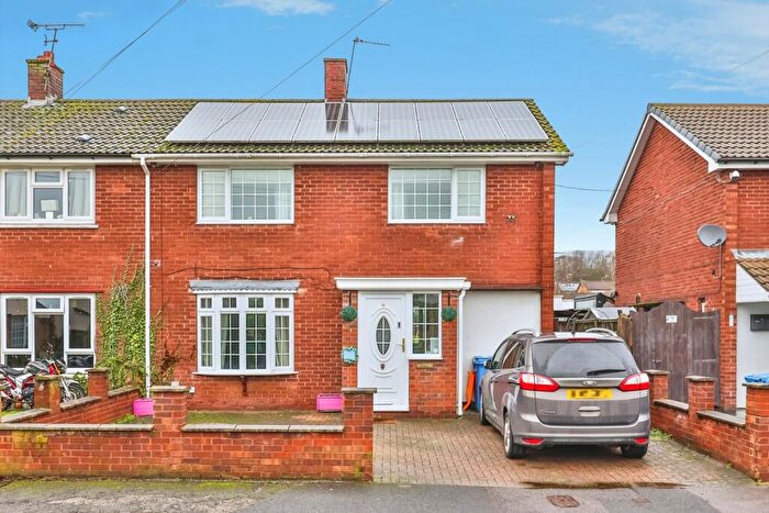 4 Bedroom Semi Detached House For Sale In Caunton Close, Meden Vale, Mansfield, Nottinghamshire, NG20