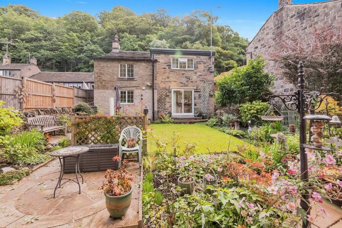 3 Bedroom Detached House For Sale In Thunderbridge Lane, Kirkburton, Huddersfield, HD8