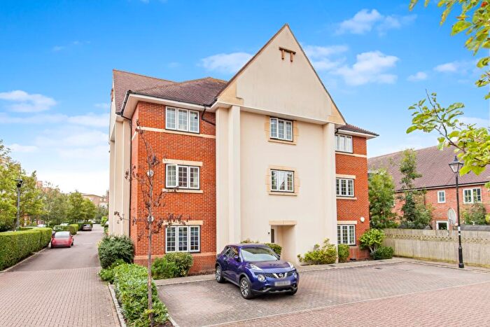 2 Bedroom Apartment To Rent In Lark Hill, North Oxford, OX2