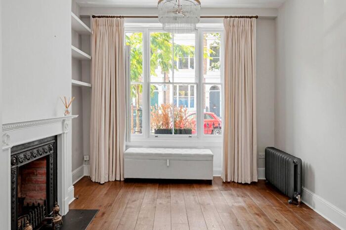 1 Bedroom Apartment To Rent In Grantbridge Street, London, N1