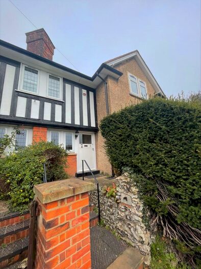 3 Bedroom Semi-Detached House To Rent In Bluehouse Hill, Gorhambury, St Albans, Hertfordshire, AL3