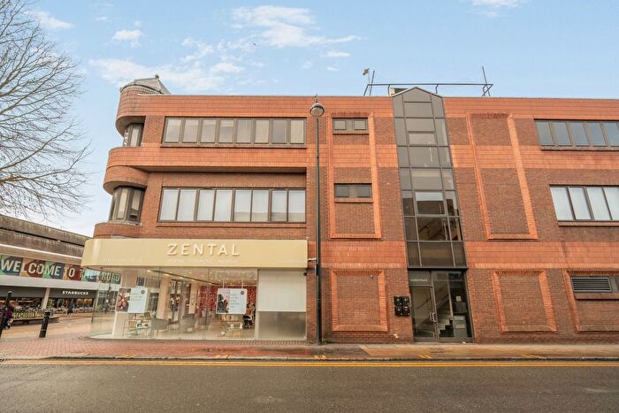 2 Bedroom Flat For Sale In Market Place, Bexleyheath, DA6