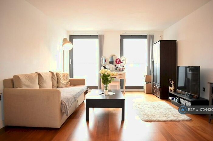 1 Bedroom Flat To Rent In High Street, Slough, SL1