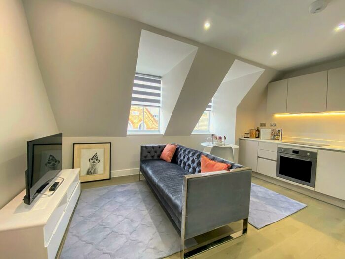 1 Bedroom Penthouse To Rent In Moulsham Street, Chelmsford, CM2