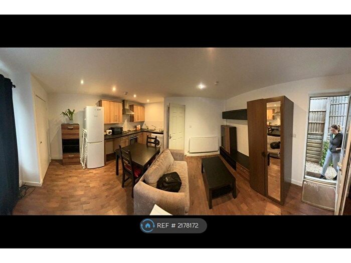 1 Bedroom Flat To Rent In Gorse Hill, Bristol, BS16