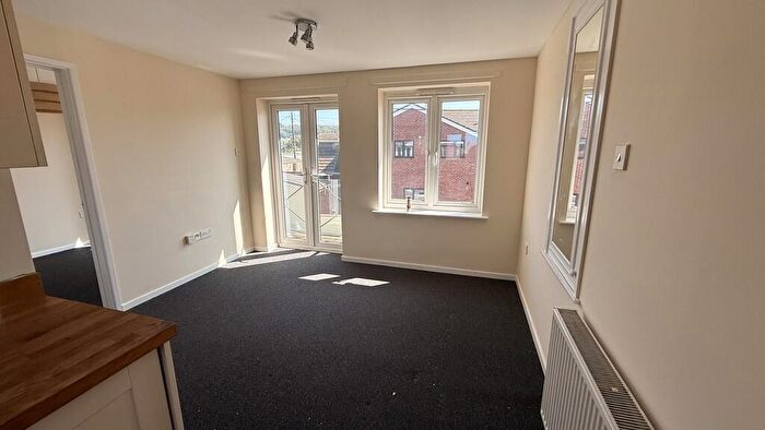 2 Bedroom Apartment To Rent In Sandbay, BS22