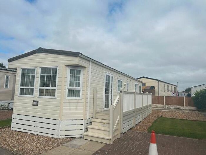 3 Bedroom Park Home For Sale In Willowgrove Leisure Park, FY6