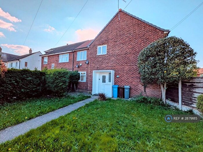 2 Bedroom Flat To Rent In Northern Moor, Manchester, M23