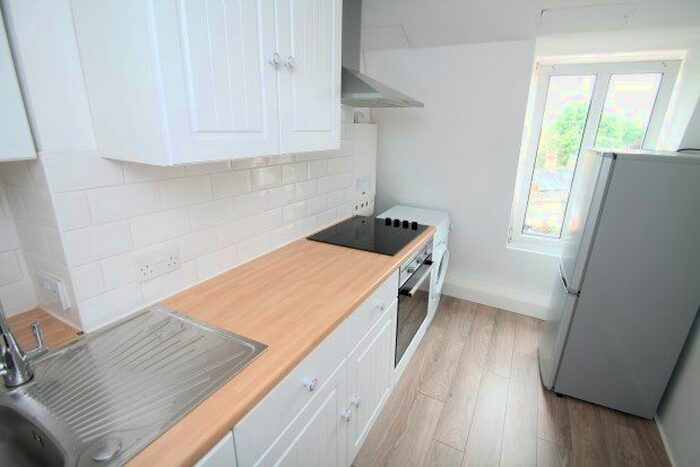 1 Bedroom Flat To Rent In Bromley Road, Beckenham, BR3
