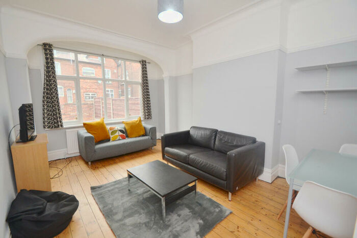 4 Bedroom Terraced House To Rent In Kedleston Avenue, Manchester, M14