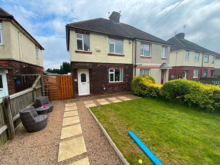 3 Bedroom Semi-Detached House To Rent In Roxby Road, Scunthorpe, DN15