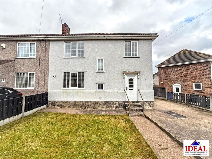 3 Bedroom End Terrace House For Sale In Poplar Road, Skellow, Doncaster, DN6