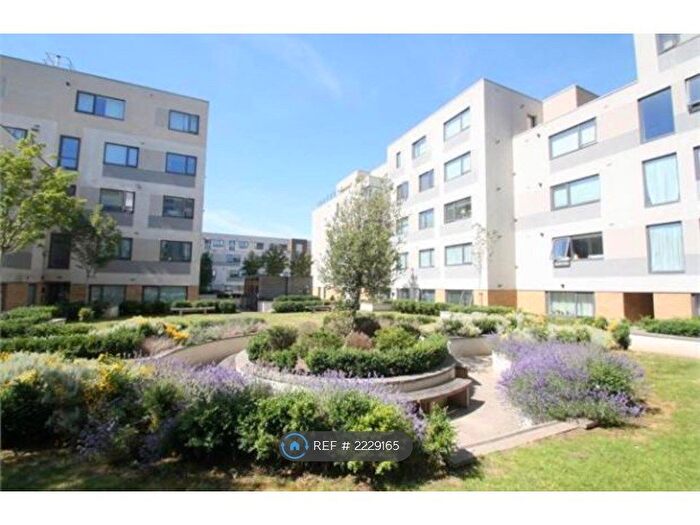 2 Bedroom Flat To Rent In Town Lane, Stanwell, Staines-Upon-Thames, Middlesex, TW19